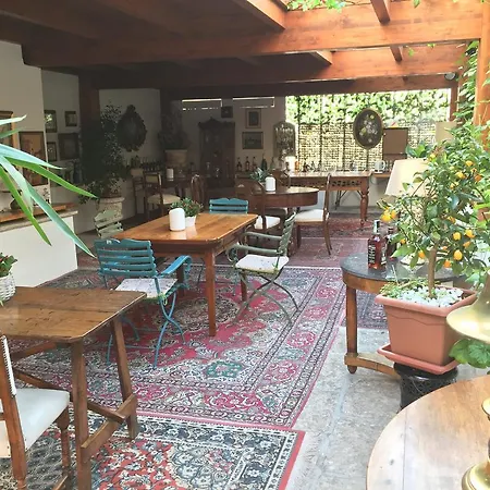 Oz Bed and Breakfast