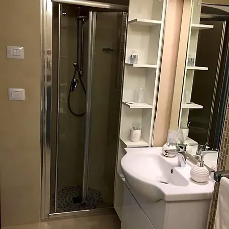 Oz Oda ve Kahvaltı Bari