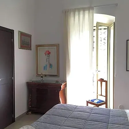 Oz Oda ve Kahvaltı Bari