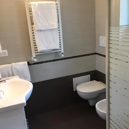Oda ve Kahvaltı Oz 3*